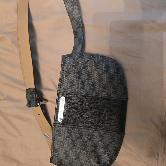 Micheal Kors Belt Bag New - Picture 1 of 1